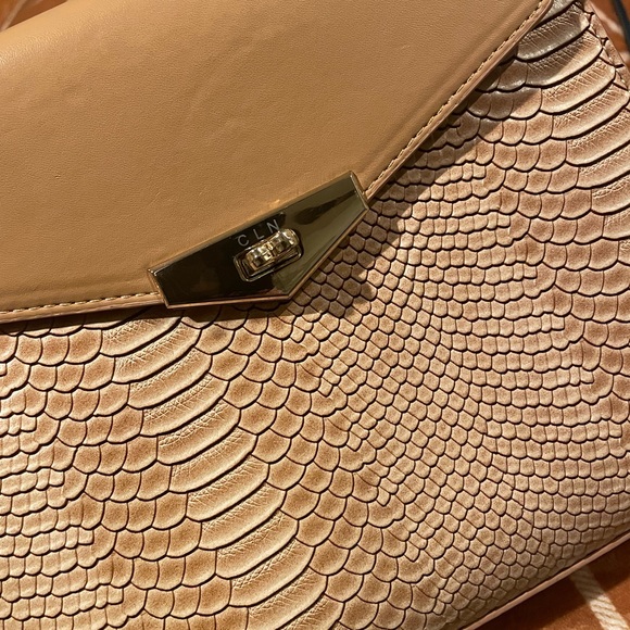 CLN Handbag - Picture 6 of 9